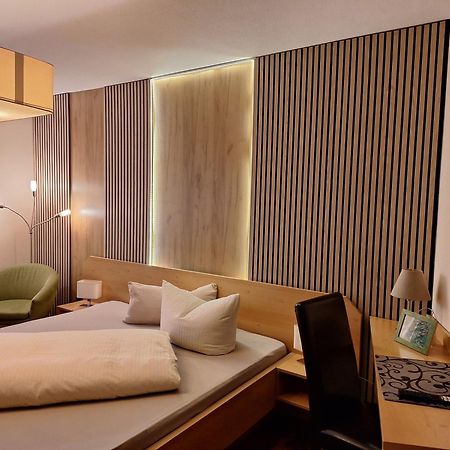 Hotel Garni Und Apartments Zur Krone Hilpoltstein Eksteriør billede