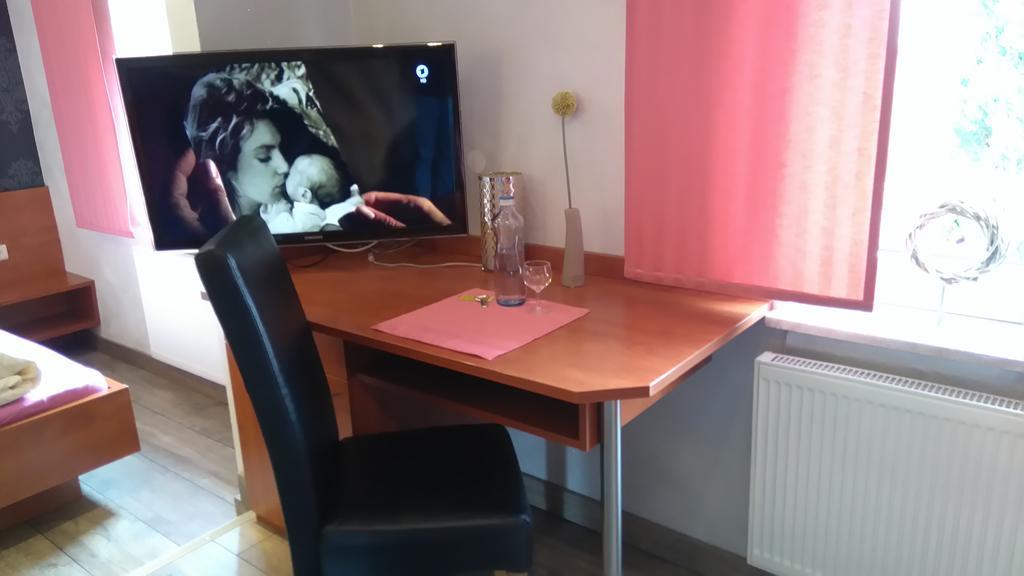Hotel Garni Und Apartments Zur Krone Hilpoltstein Eksteriør billede