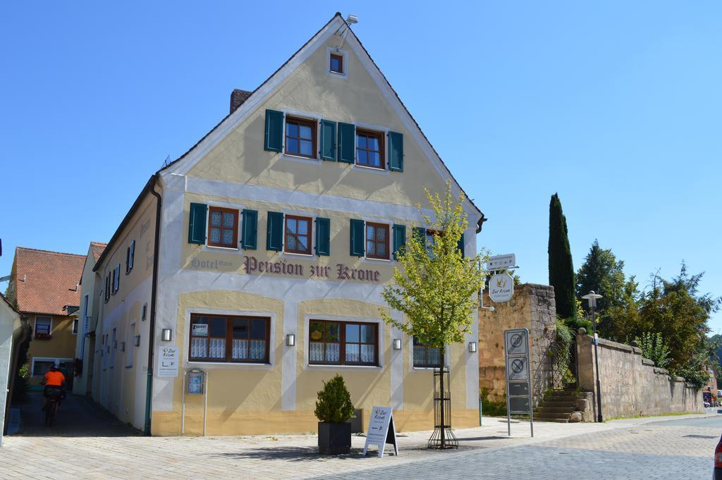 Hotel Garni Und Apartments Zur Krone Hilpoltstein Eksteriør billede