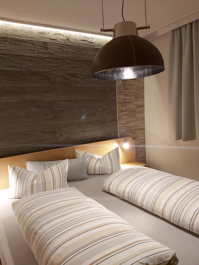 Hotel Garni Und Apartments Zur Krone Hilpoltstein Eksteriør billede